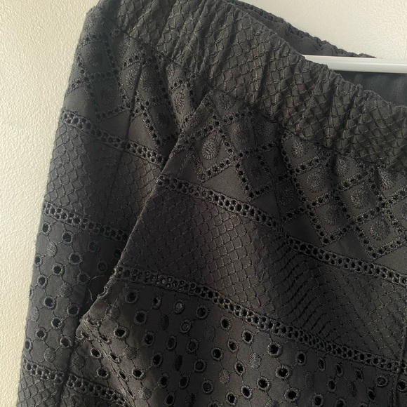 Alice + Olivia Adele Eyelet Crop Pant - Picture 7 of 7